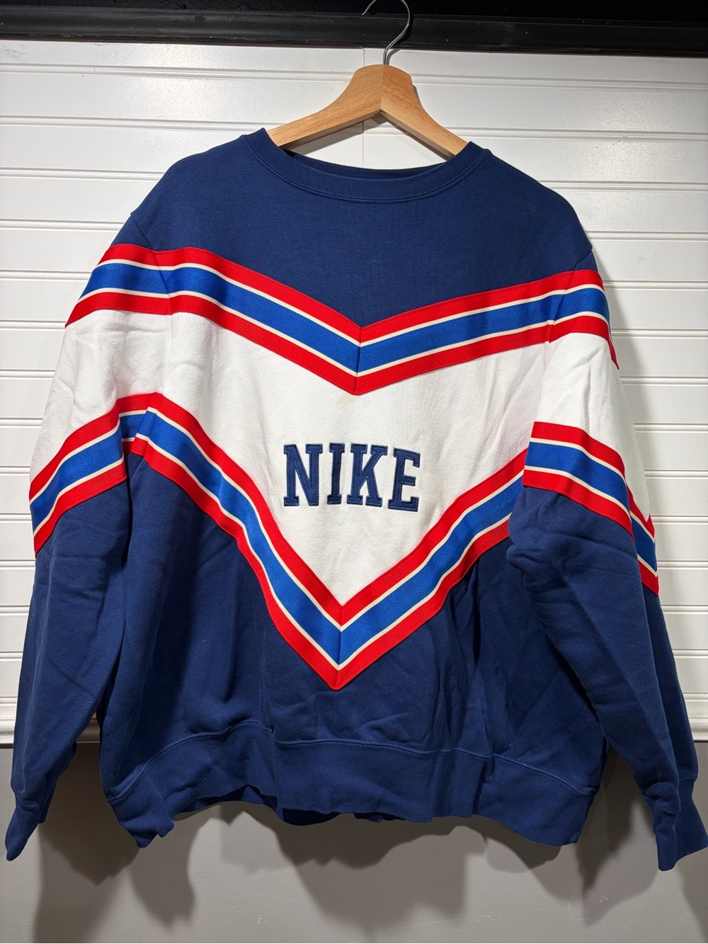 Nike Women’s Navy, White & Red Chevron Crewneck Sweater - Picture 1 of 4